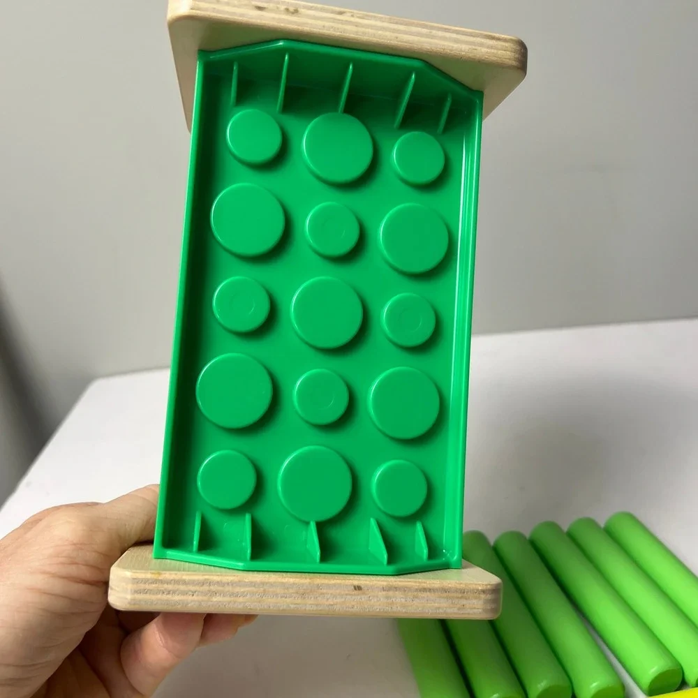 Lovevery Peg Board Toy Unisex OS Green Wooden Montessori Learning Development